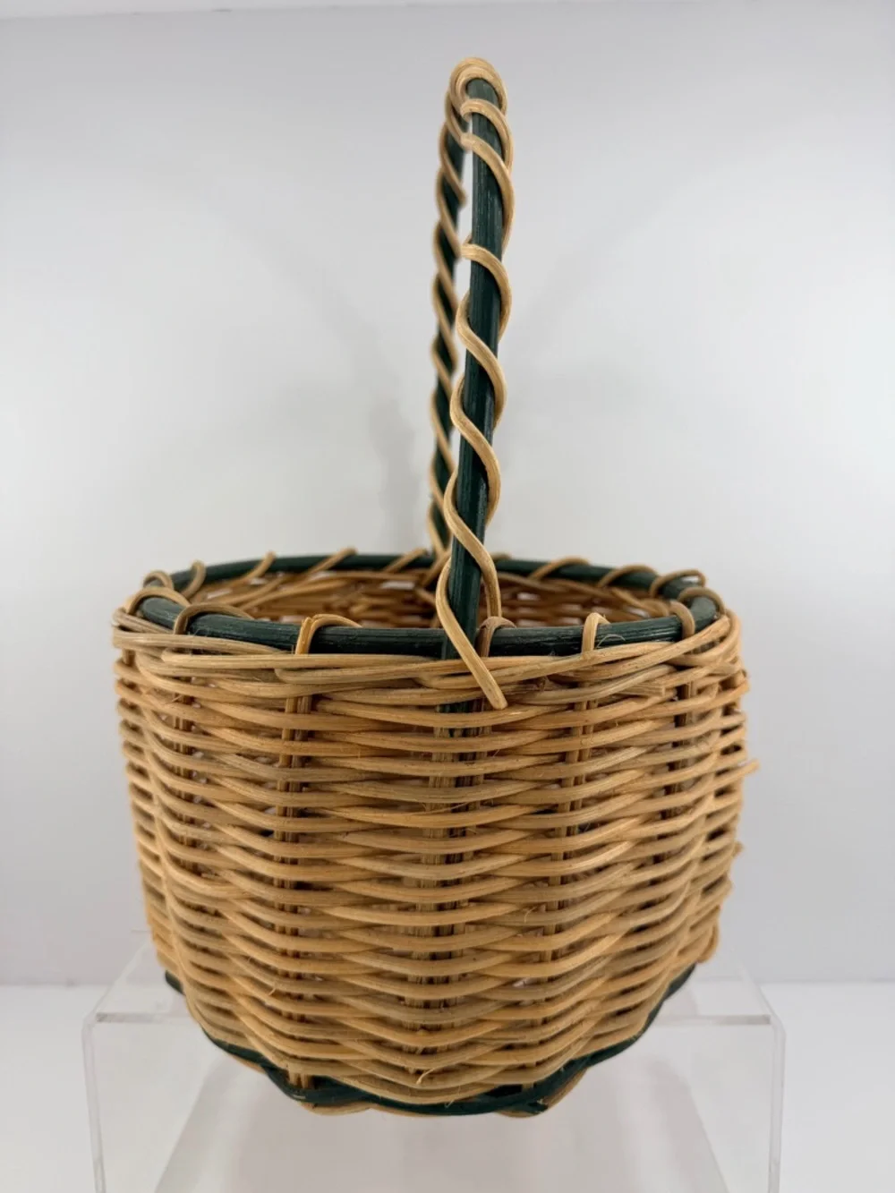 Vtg 1970s Handwoven Wicker Tile Basket 12x9 Botanical Leaf Cottagecore Farmhouse